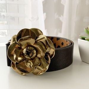 SOLD*Betsey Johnson • Metal Flower Brown Belt